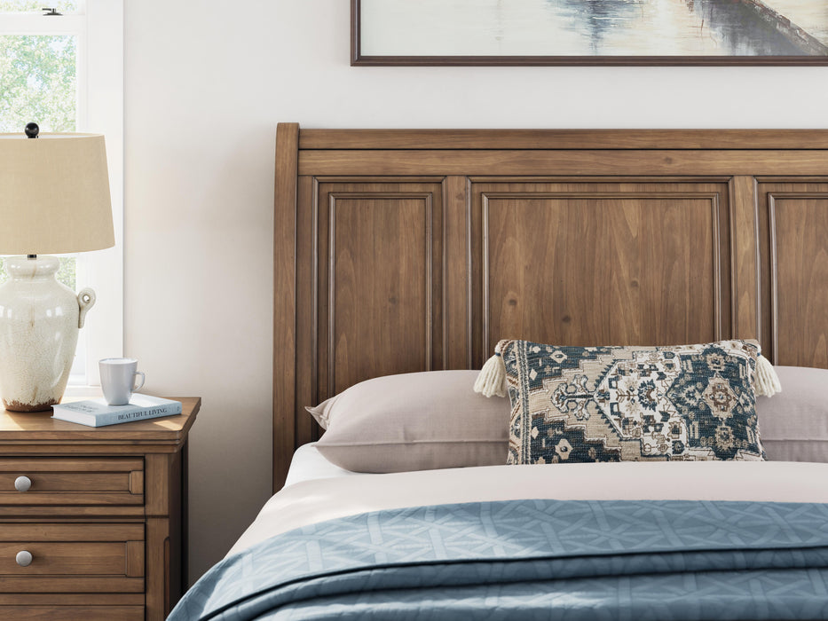 Ashley Furniture Feddinger bedroom set featuring a modern bed frame and matching bedroom furniture in a stylish design.